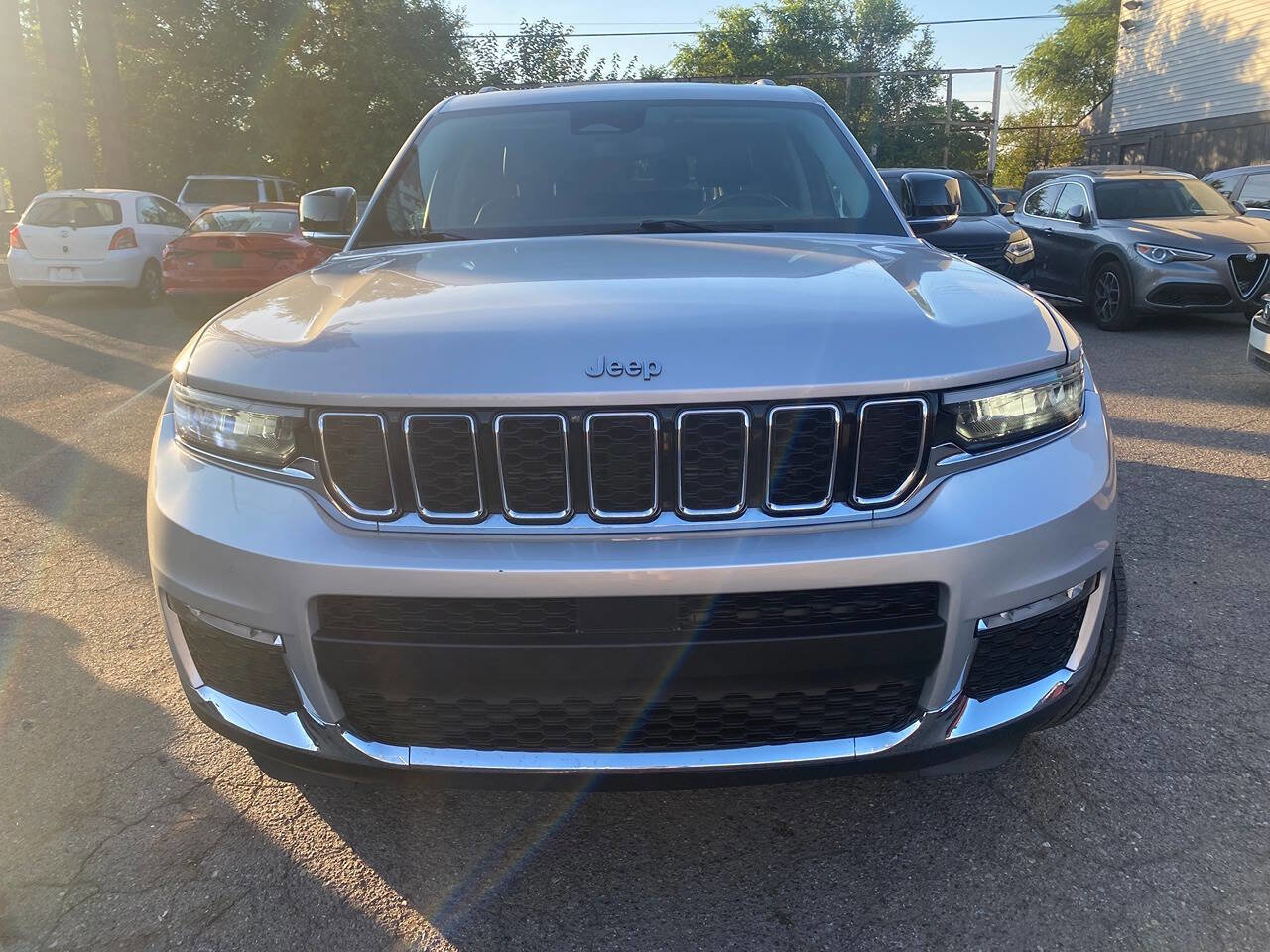 Used 2021 Jeep Grand Cherokee L Limited image 3