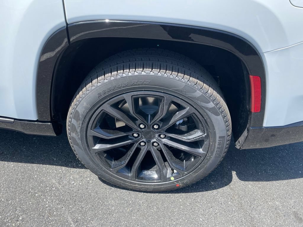 New 2026 Jeep Grand Wagoneer Summit AWD/4WD image 7