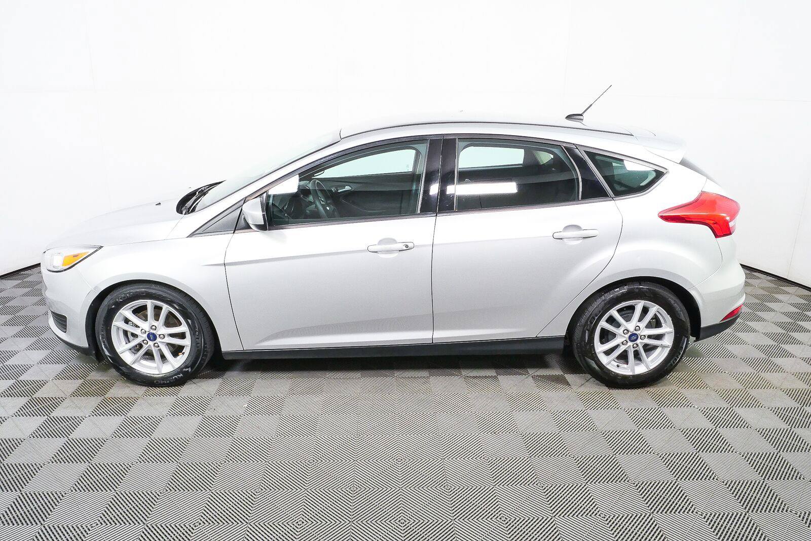Used 2018 Ford Focus SE FWD image 26