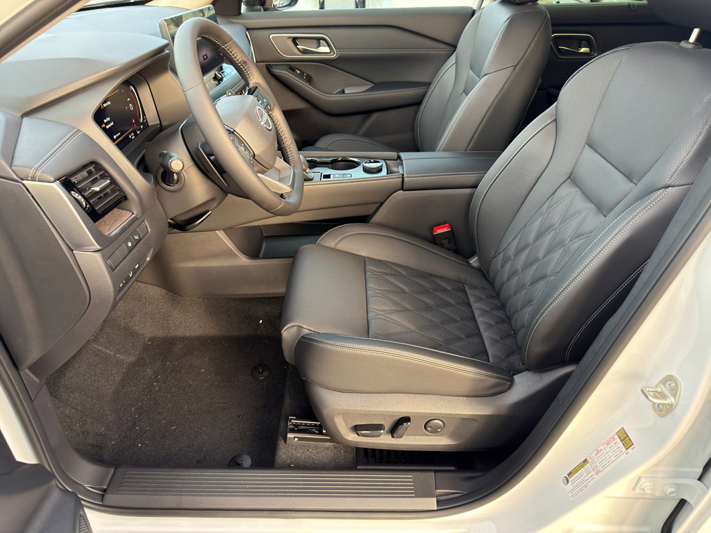 New 2026 Nissan Rogue Platinum w/ Platinum Premium Package image 15