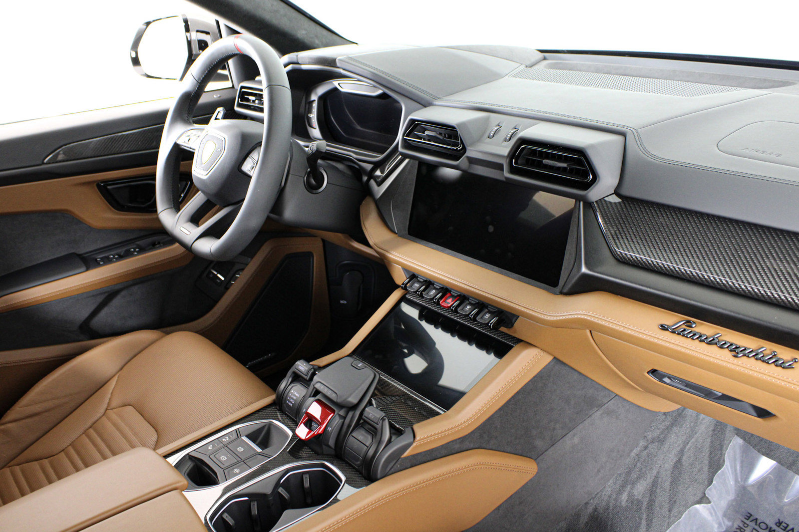 Used 2025 Lamborghini Urus SE AWD/4WD image 26