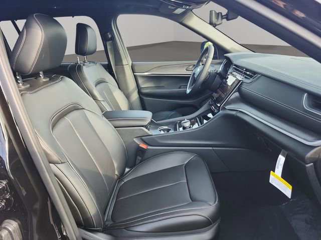 New 2025 Jeep Grand Cherokee L Limited w/ Luxury Tech Group II image 34