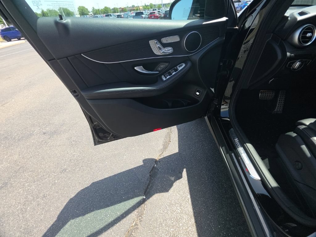 Used 2022 Mercedes-Benz GLC 300 4MATIC image 13