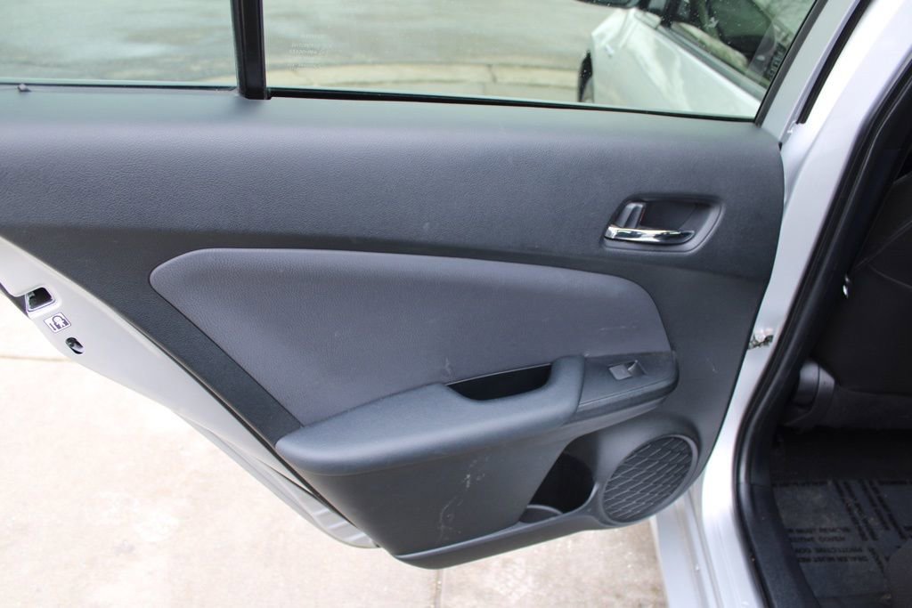 Used 2020 Toyota Prius LE image 26