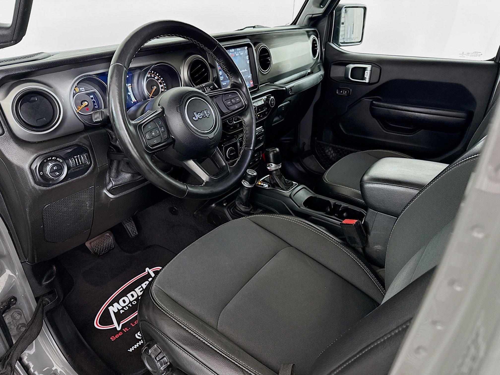 Used 2021 Jeep Gladiator Sport AWD/4WD image 5