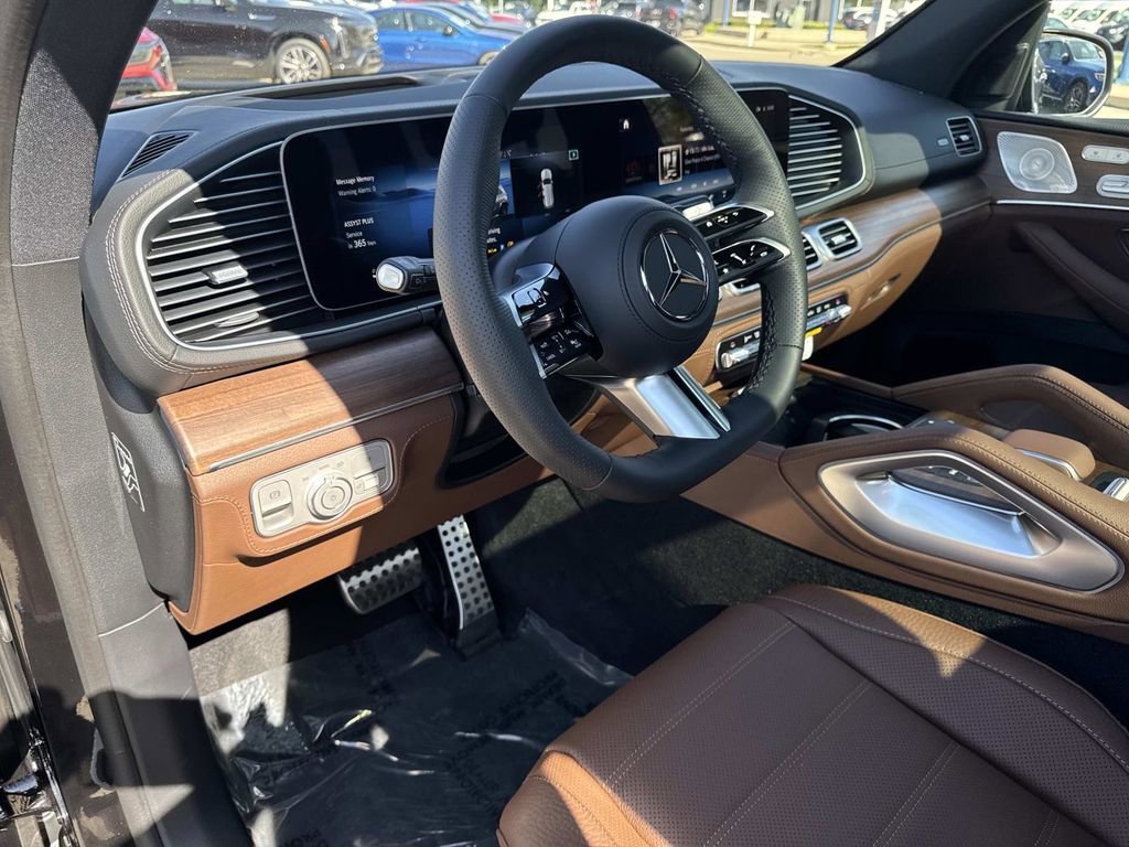 New 2026 Mercedes-Benz GLS 580 4MATIC image 22