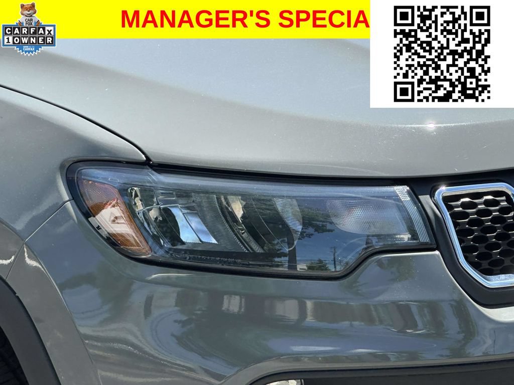 Used 2023 Jeep Compass Latitude w/ Sun and Sound Group AWD/4WD image 8