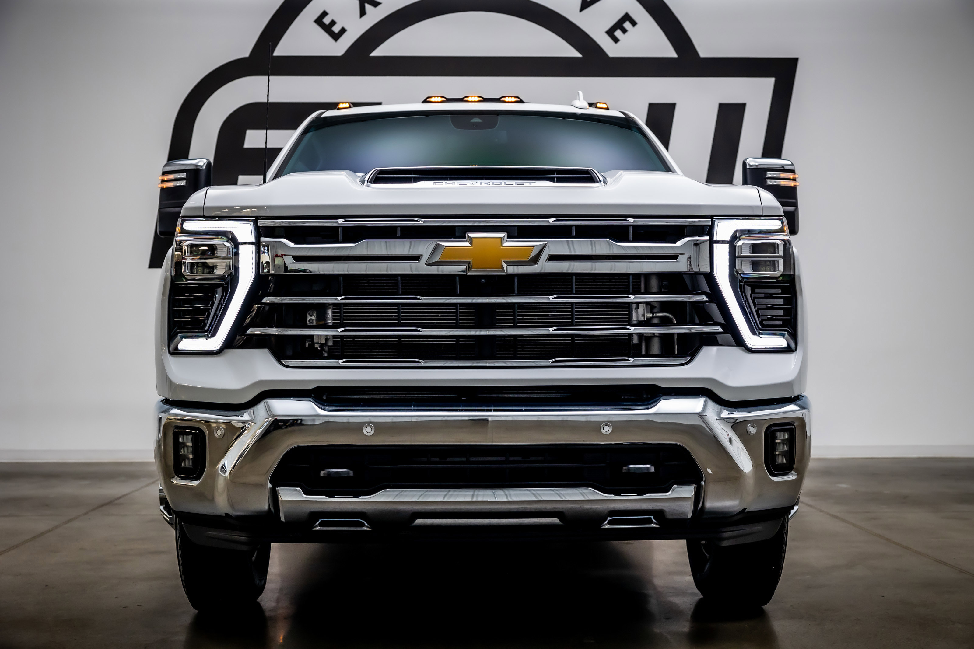 Used 2024 Chevrolet Silverado 3500 LTZ w/ LTZ Plus Package AWD/4WD image 3