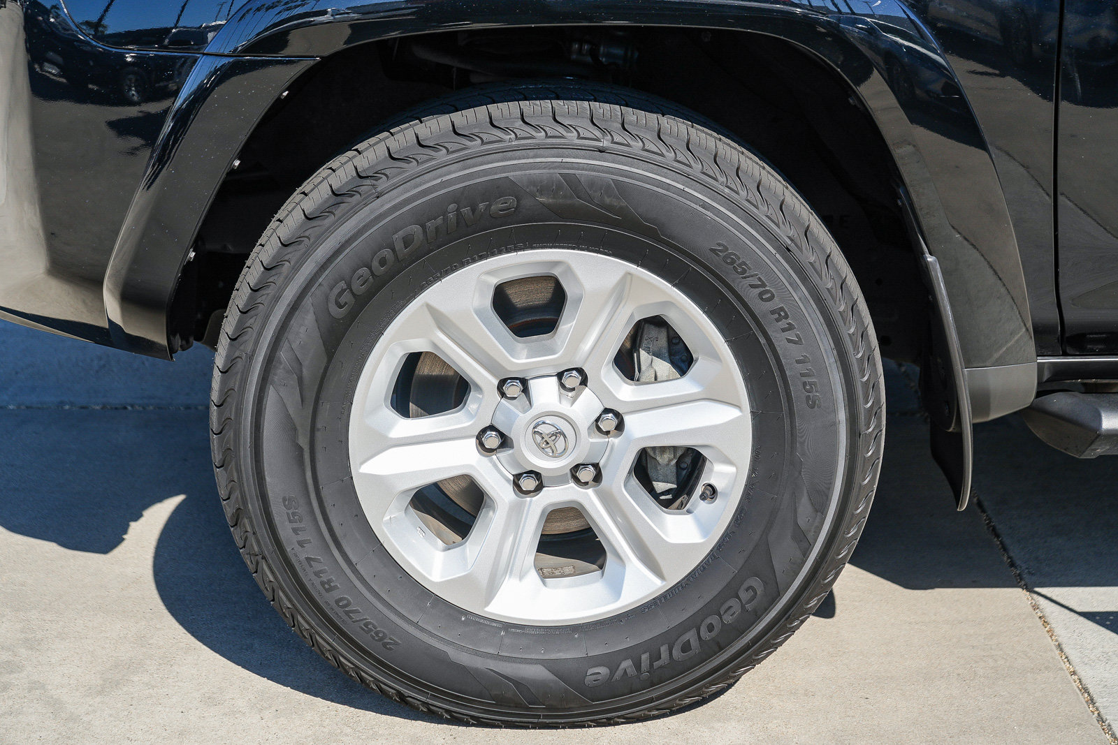 Certified 2023 Toyota 4Runner SR5 Premium w/ Moonroof Package AWD/4WD image 11