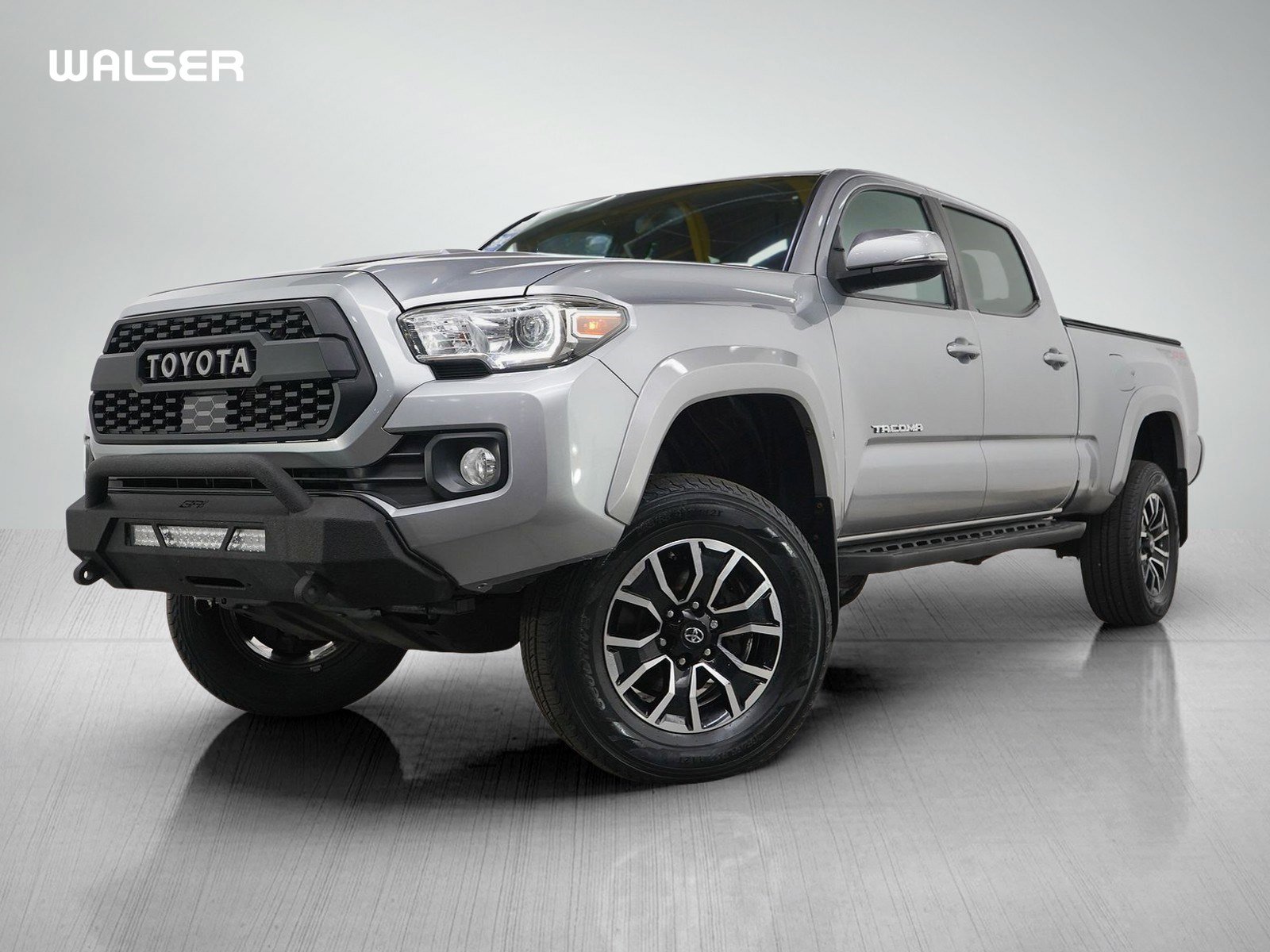 Used 2020 Toyota Tacoma TRD Sport AWD/4WD image 1