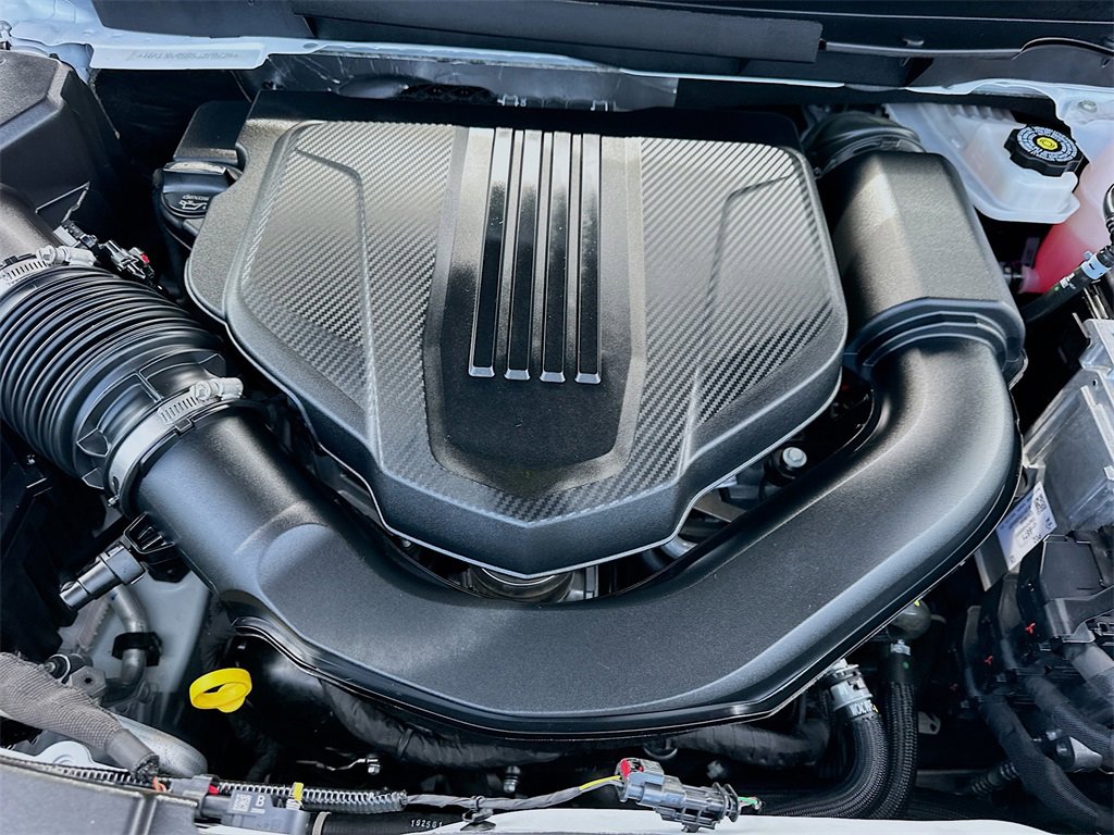 Used 2025 GMC Acadia Elevation image 31