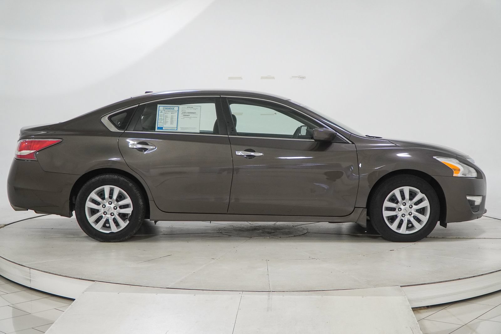 Used 2015 Nissan Altima 2.5 S w/ Power Driver Seat Package FWD image 13