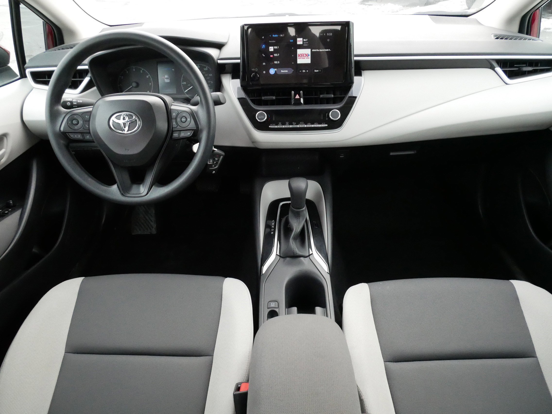 Certified 2025 Toyota Corolla LE image 10