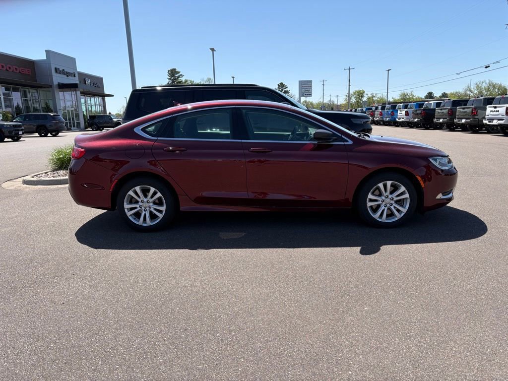 Used 2017 Chrysler 200 Limited Platinum w/ Comfort & Convenience Group FWD image 2