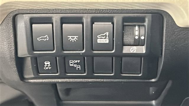 Used 2021 Subaru Ascent Premium w/ Convenience Package AWD/4WD image 20