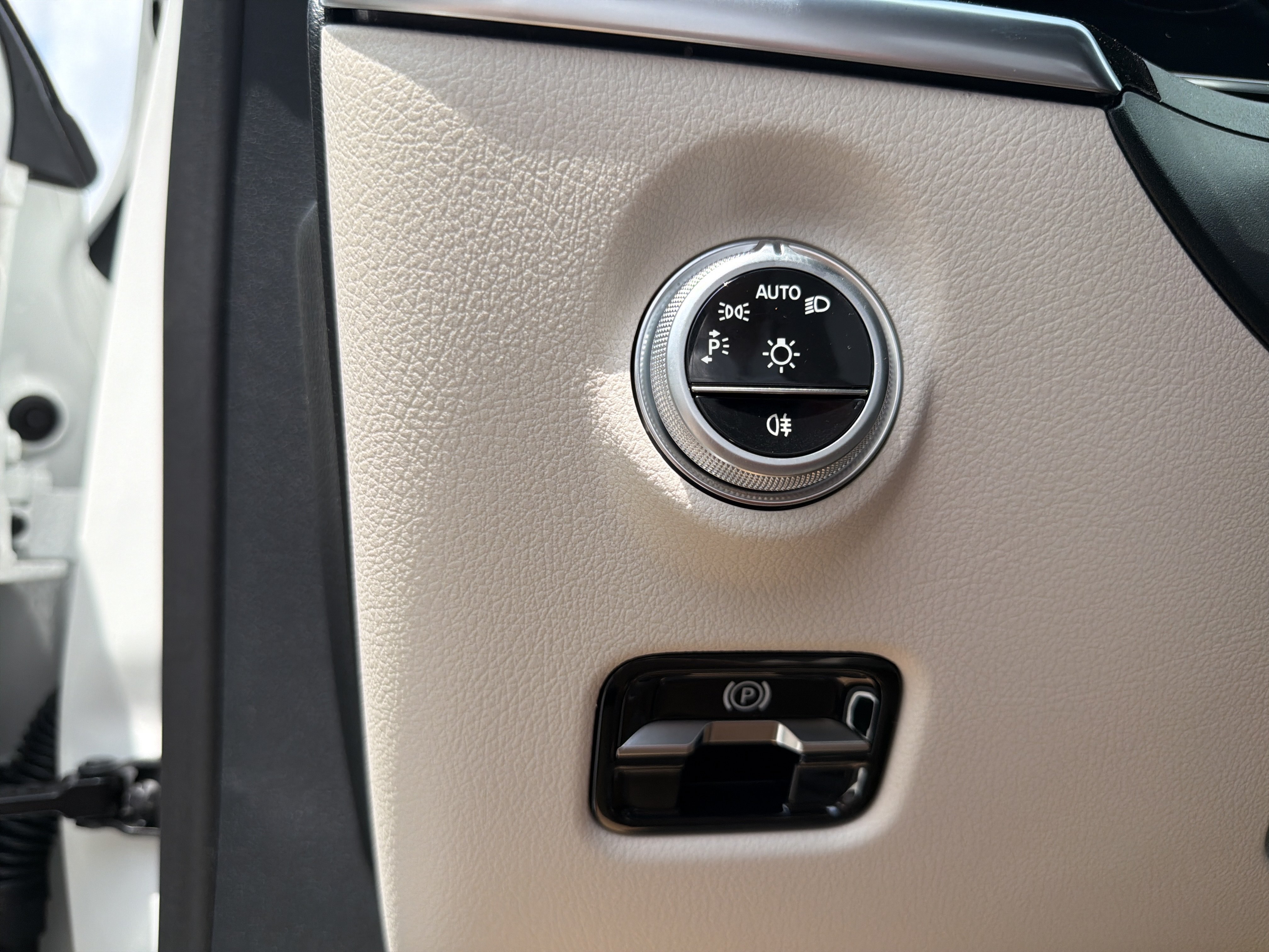 New 2026 Mercedes-Benz C 300 4MATIC Sedan image 15