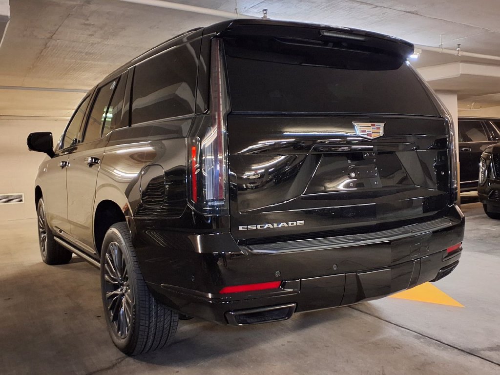 New 2027 Cadillac Escalade Platinum Sport w/ LPO, Floor Liner Package AWD/4WD image 9