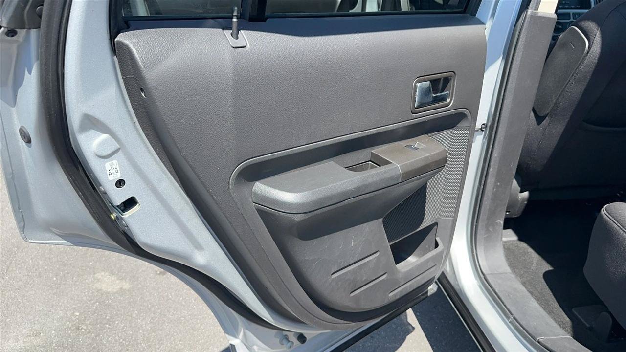 Used 2010 Ford Edge SE FWD image 14
