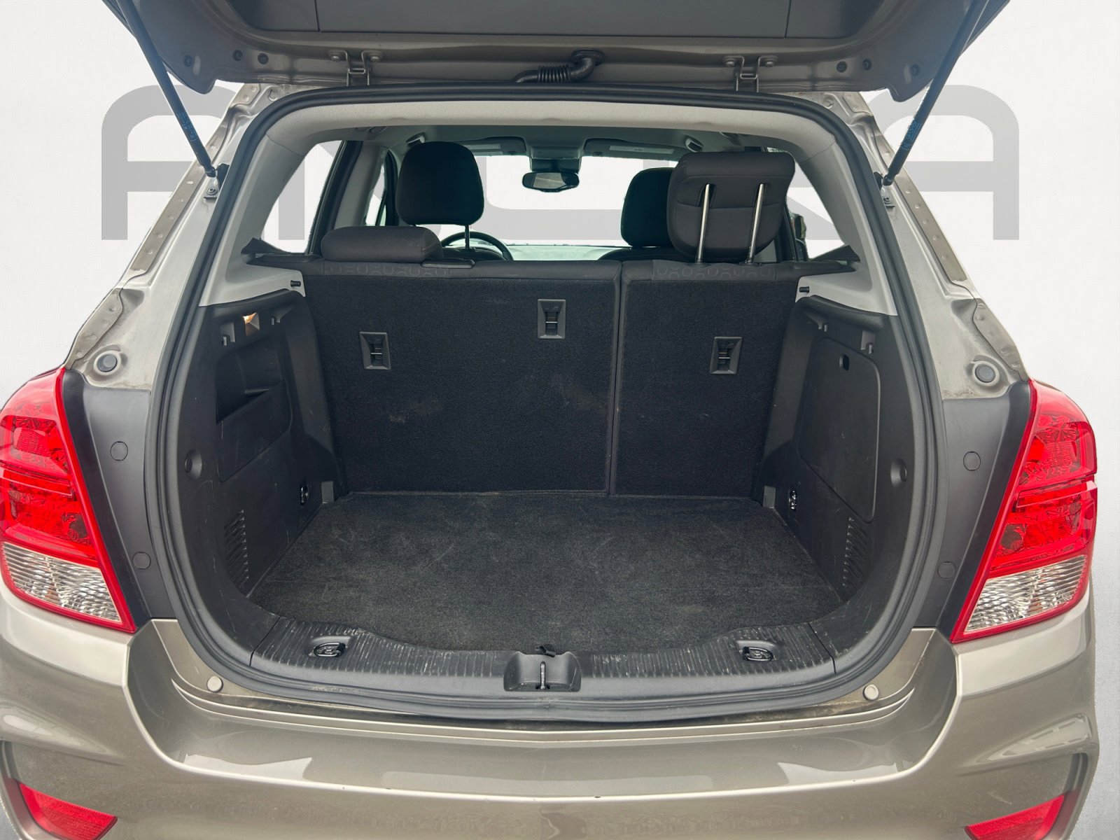 Used 2022 Chevrolet Trax LS w/ Tint and Cruise Package AWD/4WD image 12