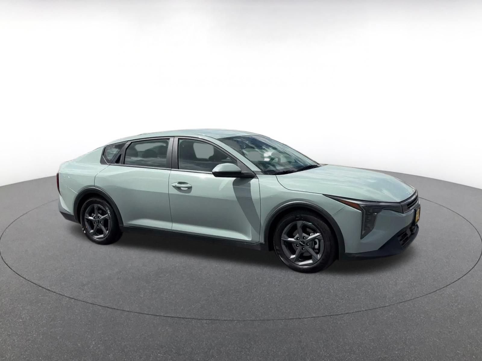 Used 2026 Kia K4 FWD image 2