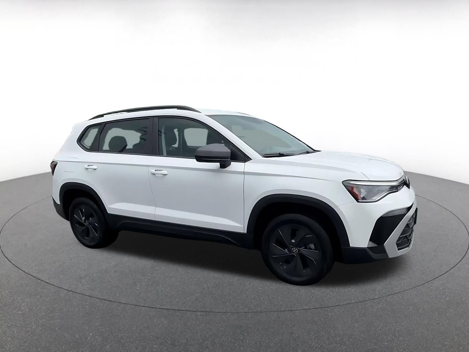 Used 2026 Volkswagen Taos S FWD image 2