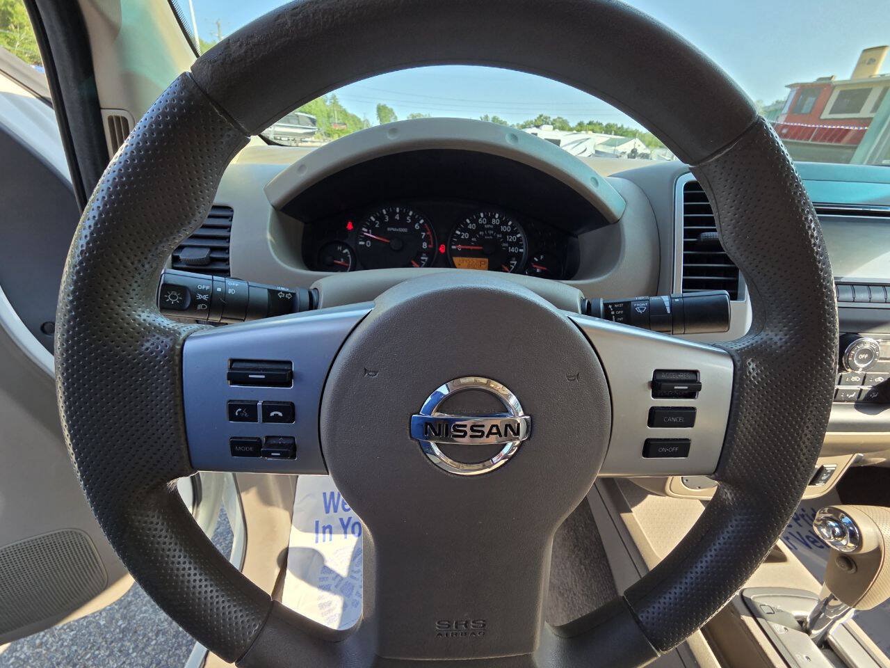 Used 2014 Nissan Frontier SV w/ SV Value Truck Package RWD image 25