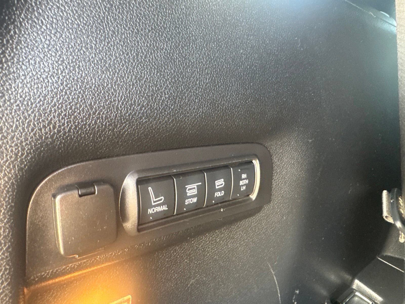 Used 2017 Ford Explorer Sport AWD/4WD image 14