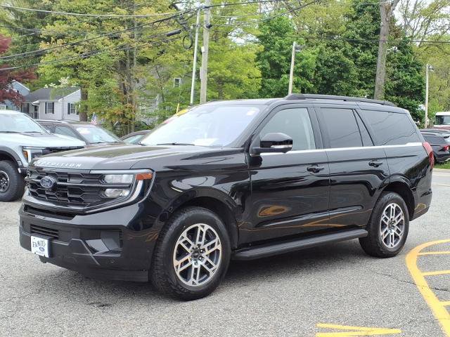 Certified 2025 Ford Expedition Active AWD/4WD image 3