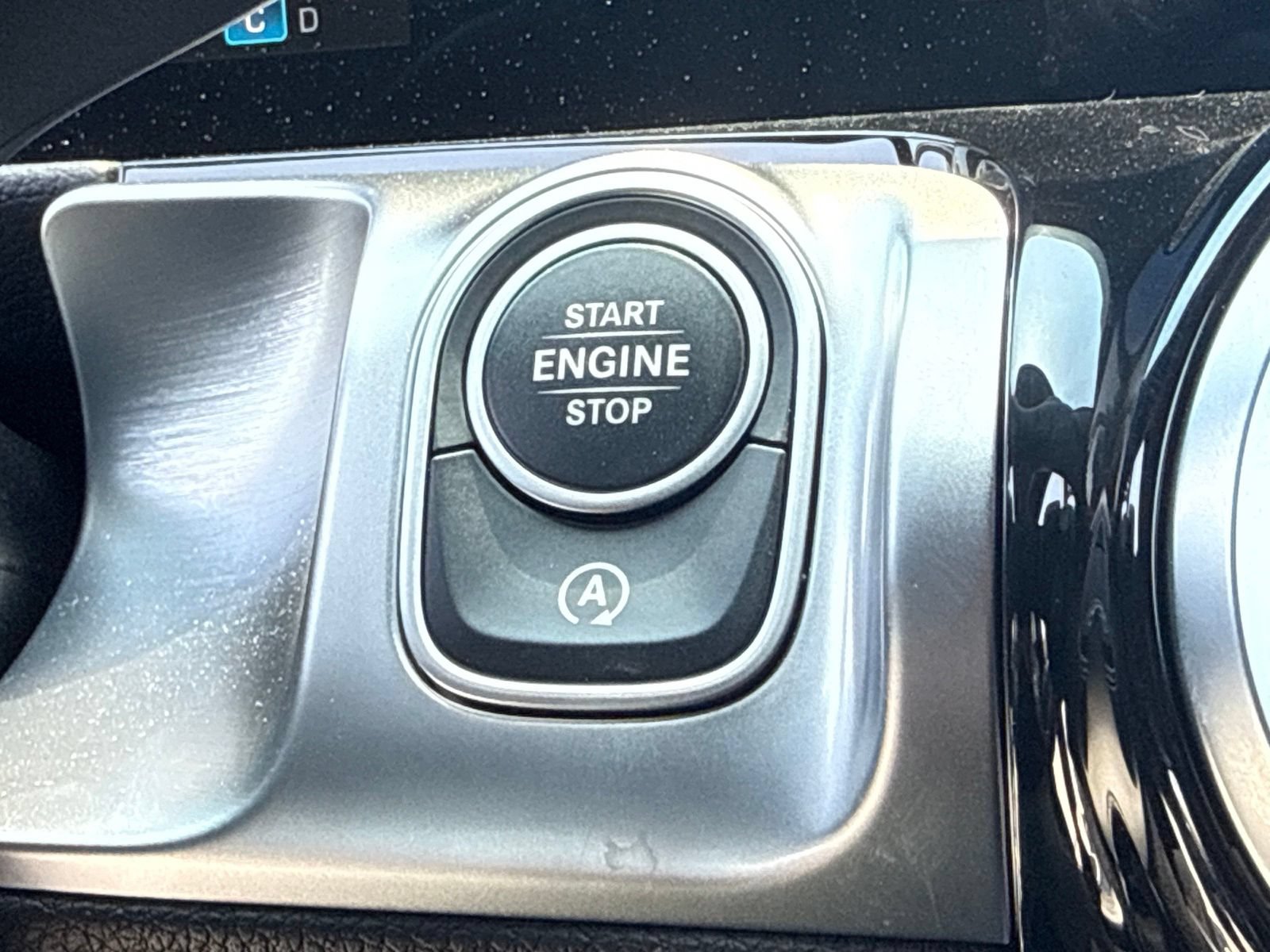 Used 2025 Mercedes-Benz GLB 250 image 22