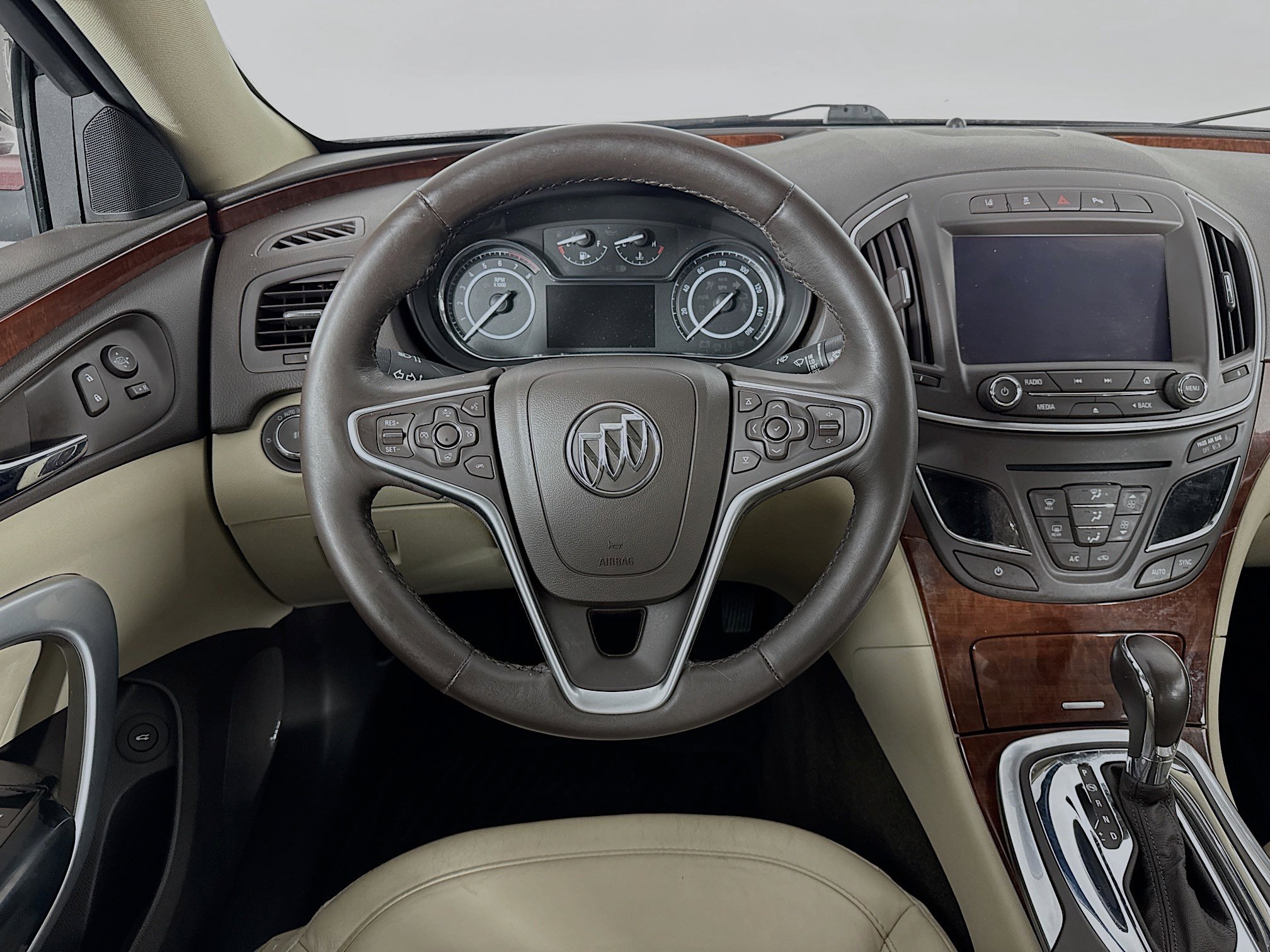 Used 2016 Buick Regal Premium w/ Driver Confidence Package #1 FWD image 23