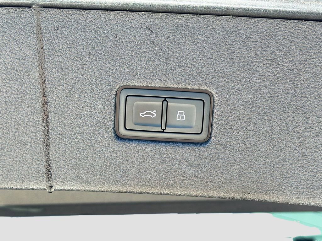 Used 2023 Audi RS Q8 image 16