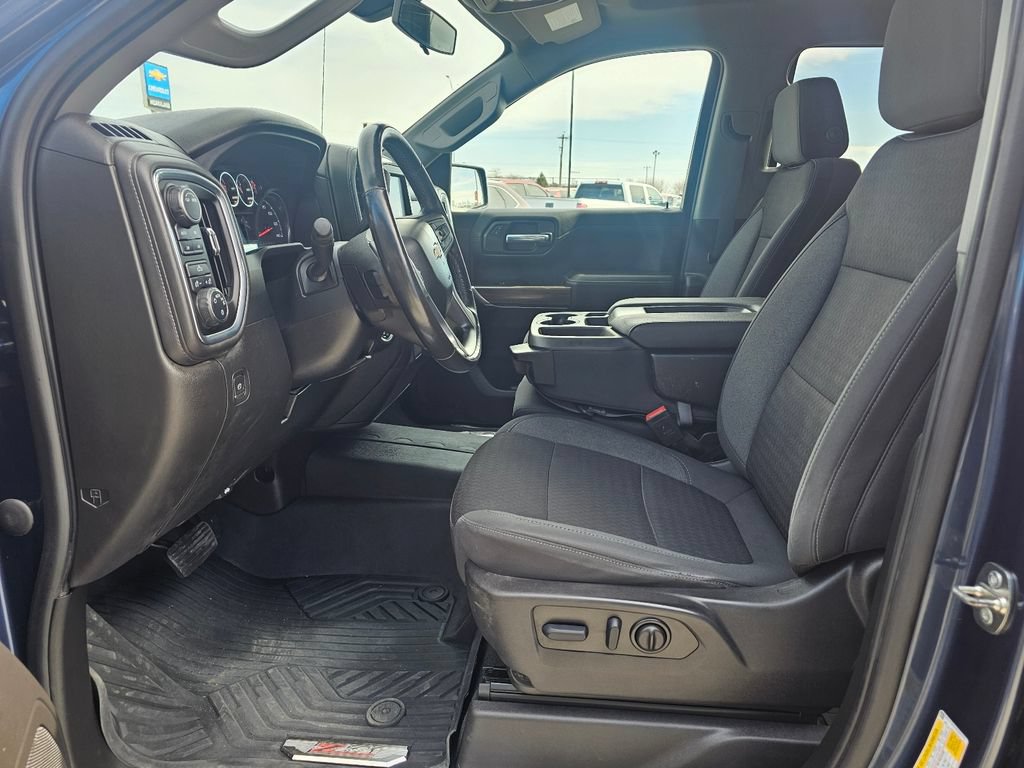 Used 2022 Chevrolet Silverado 1500 LT AWD/4WD image 13