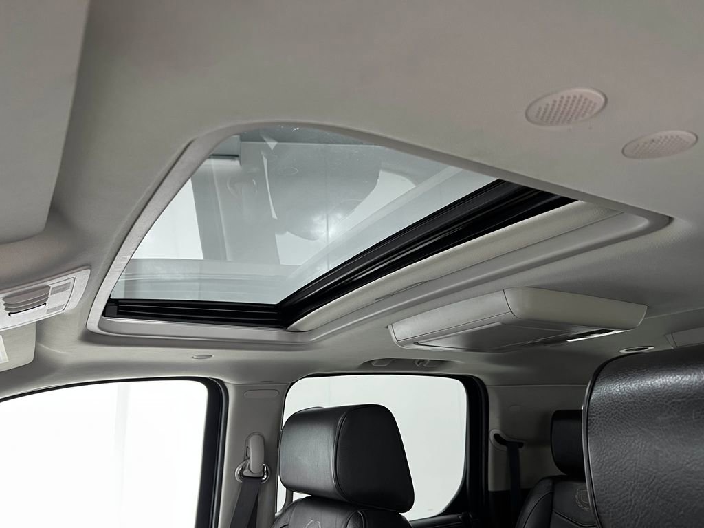 Used 2013 Cadillac Escalade ESV Platinum image 12