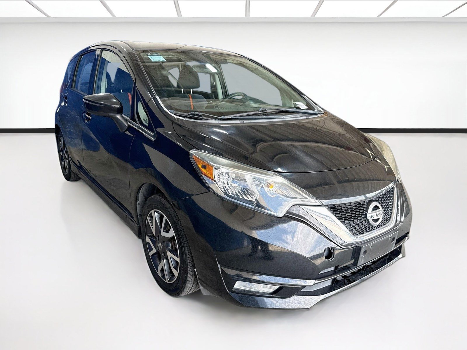 Used 2017 Nissan Versa Note SR FWD image 3