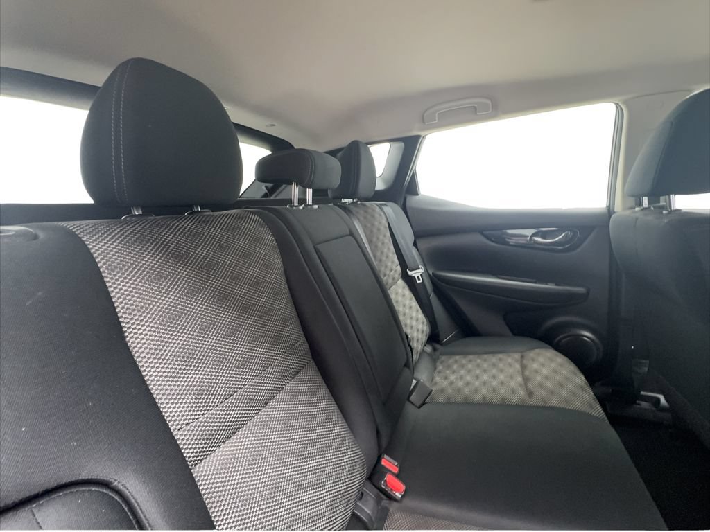 Used 2020 Nissan Rogue Sport SV FWD image 26