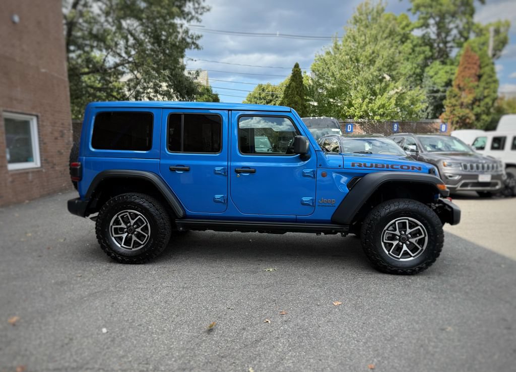Used 2025 Jeep Wrangler Unlimited Rubicon w/ Safety Group AWD/4WD image 4