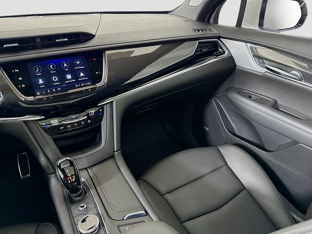 Certified 2025 Cadillac XT6 Sport w/ Technology Package AWD/4WD image 24