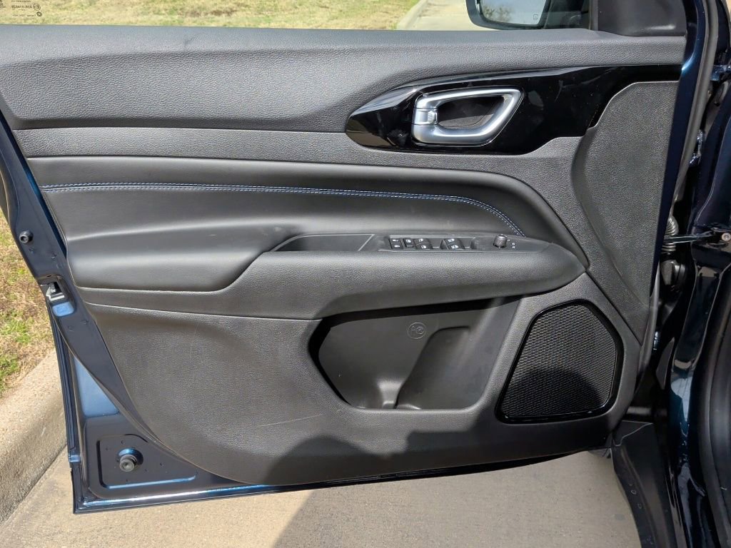 New 2026 Jeep Compass Latitude AWD/4WD image 10