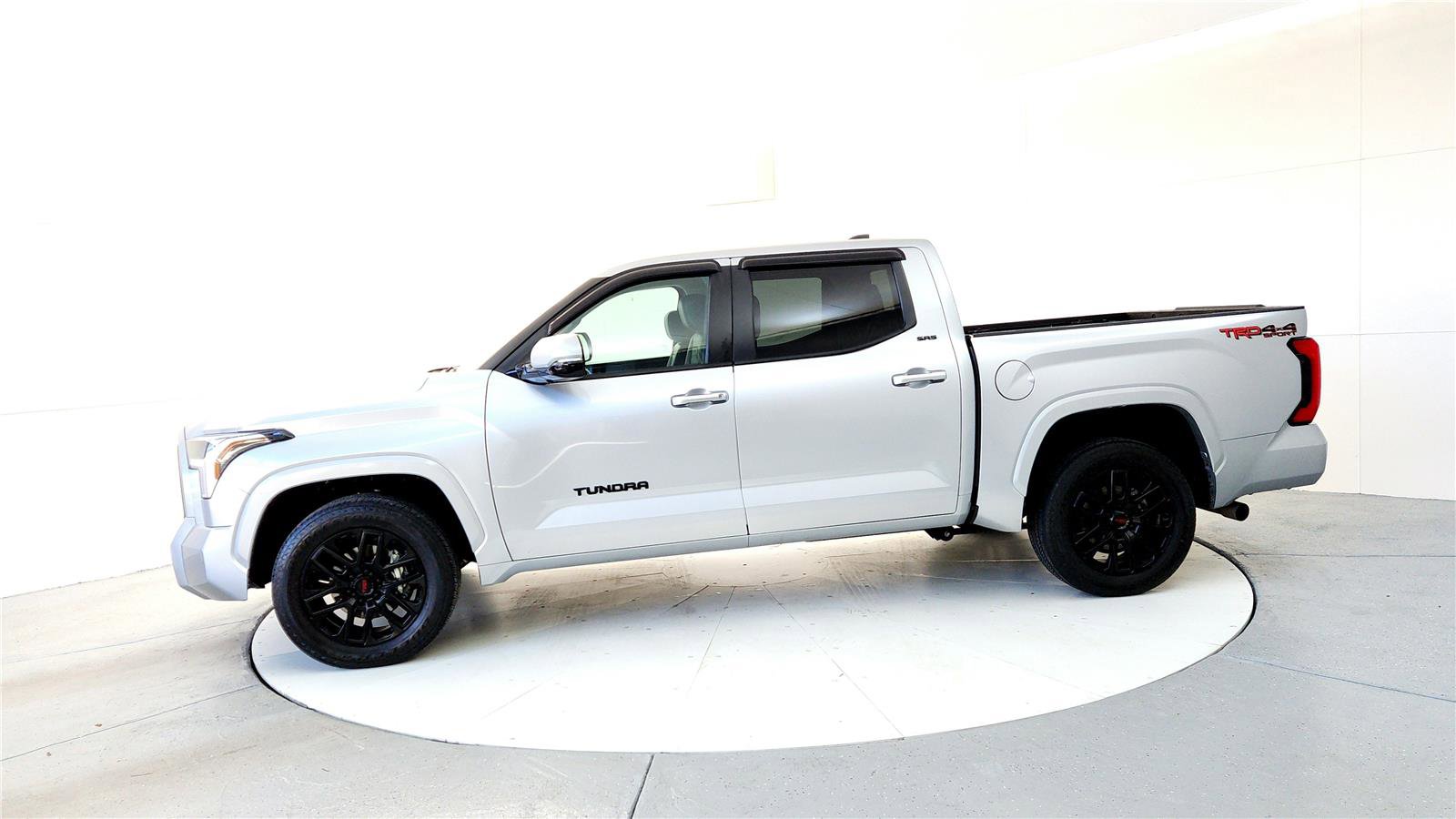 Used 2024 Toyota Tundra SR5 image 3
