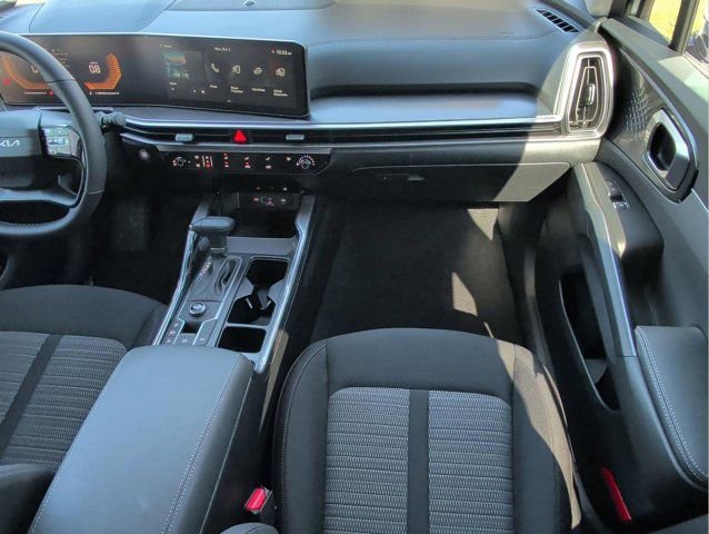 New 2026 Kia Sorento LX FWD image 18