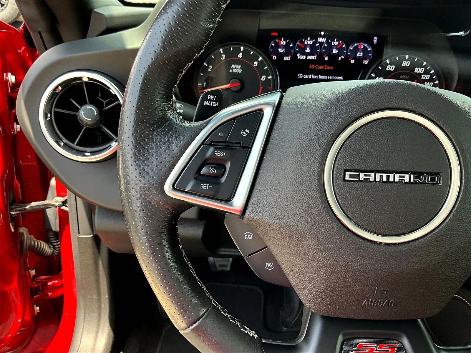 Used 2019 Chevrolet Camaro SS RWD image 9