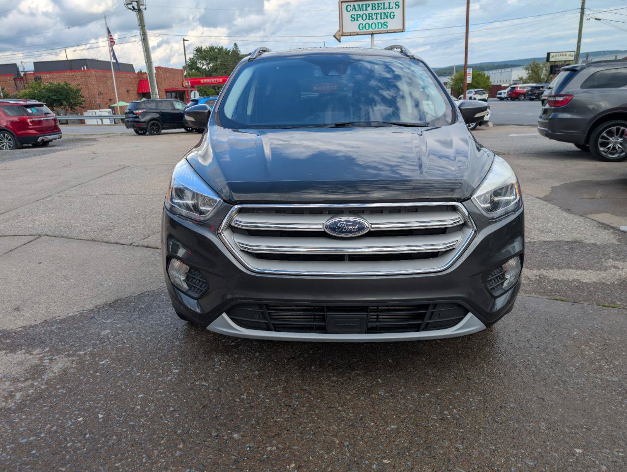 Used 2019 Ford Escape Titanium AWD/4WD image 2