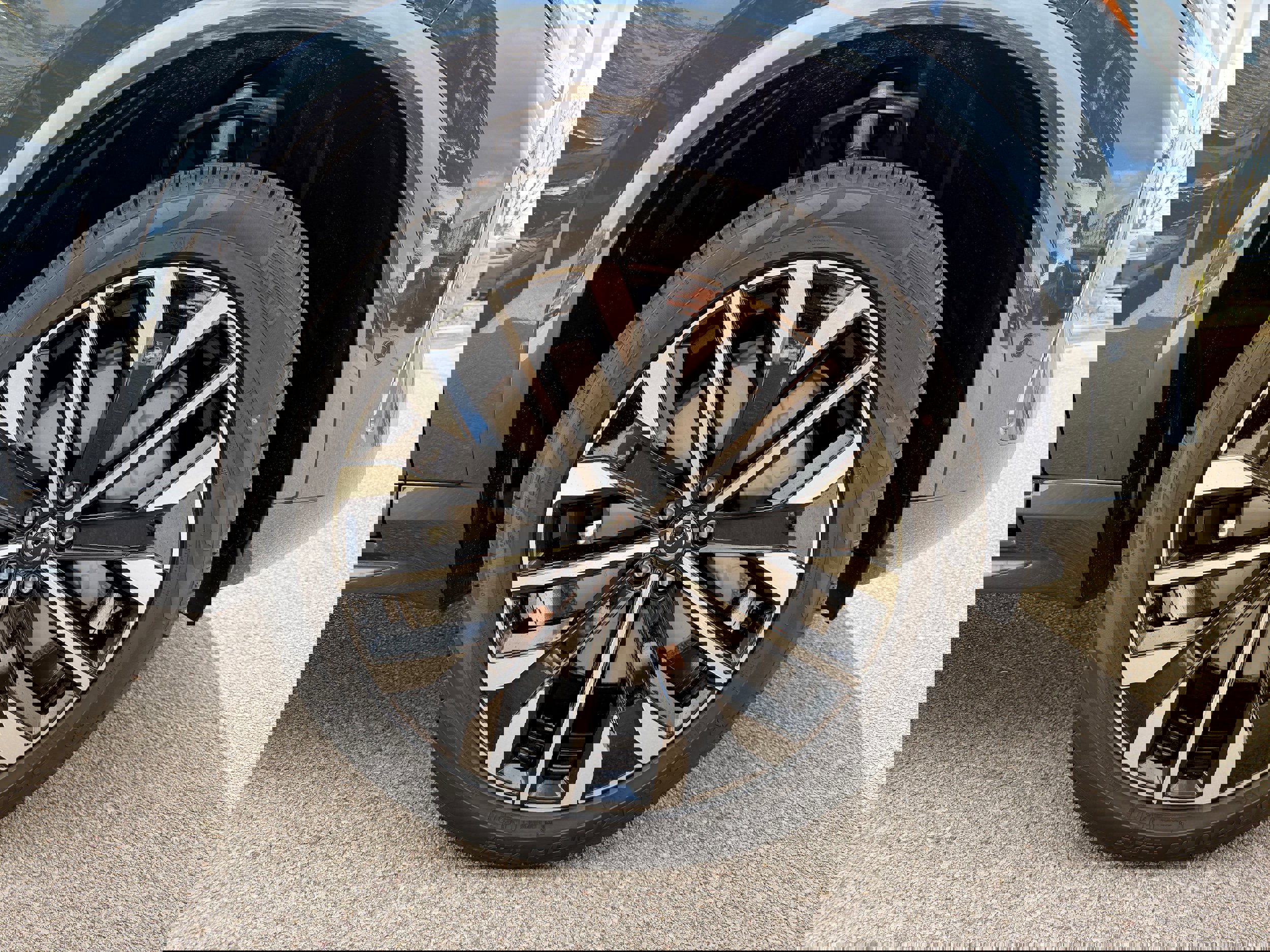 New 2026 Volvo XC90 B6 Ultra w/ Protection Package image 7