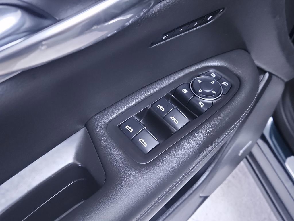 Used 2024 Cadillac XT6 Luxury w/ LPO, Floor Liner Package FWD image 13