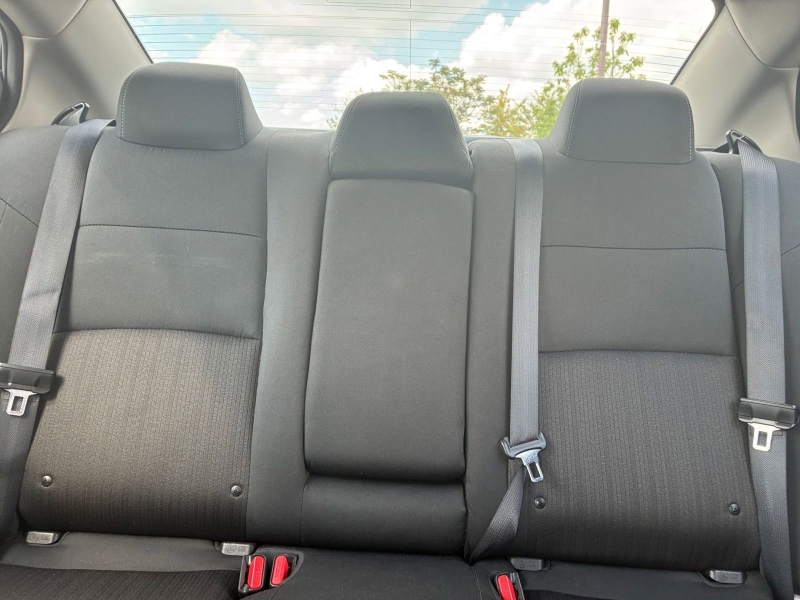 Used 2025 Nissan Altima 2.5 SV FWD image 33