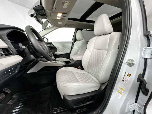 Used 2023 Mitsubishi Outlander SEL image 4