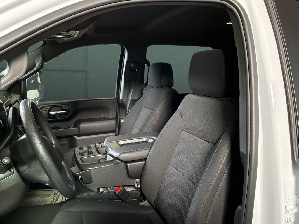 Used 2025 Chevrolet Silverado 3500 W/T AWD/4WD image 18