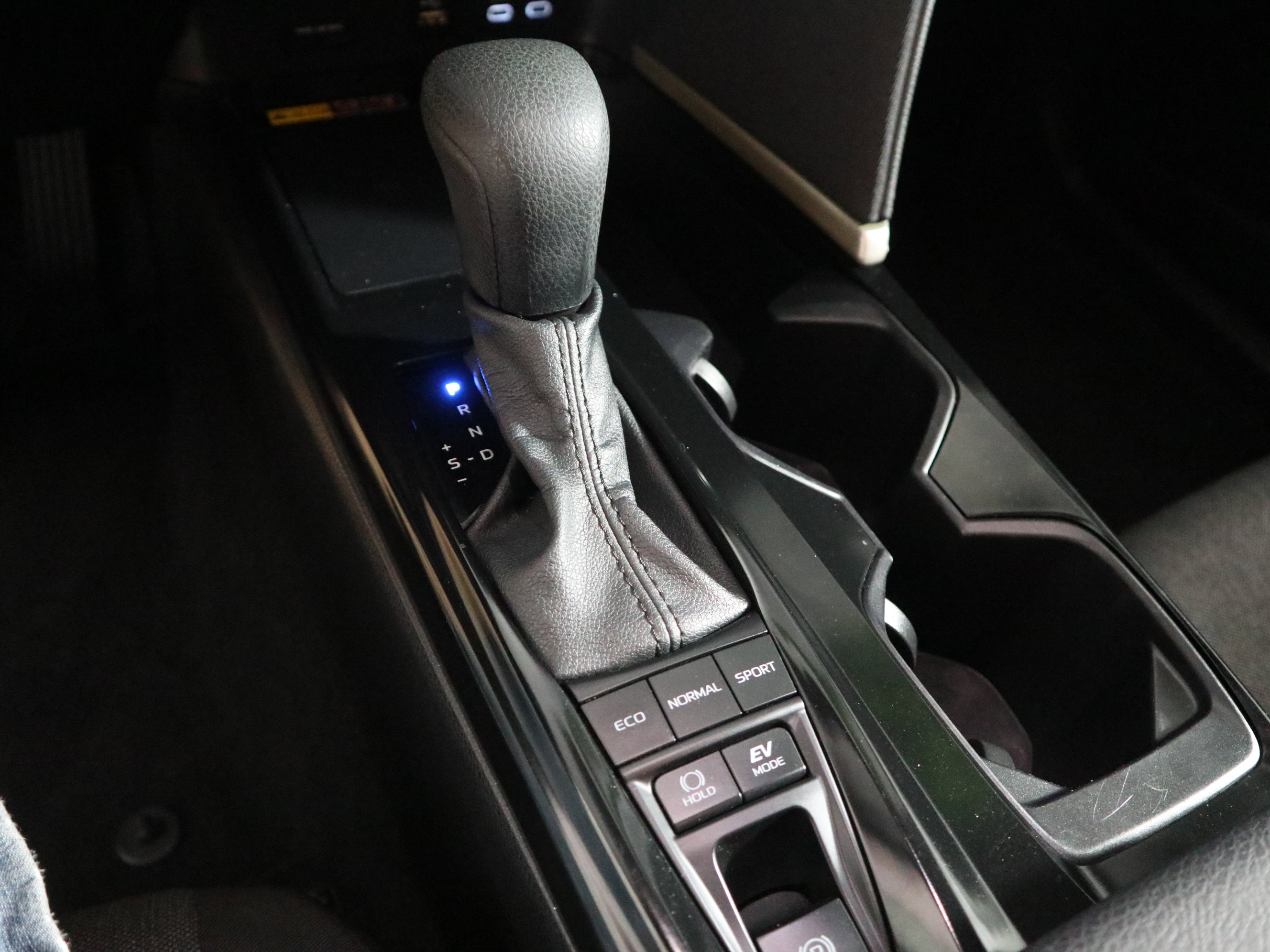 Used 2025 Toyota Camry LE FWD image 23