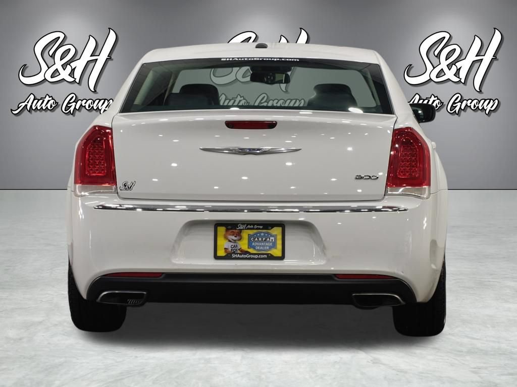 Used 2017 Chrysler 300 Touring w/ Value Package RWD image 17