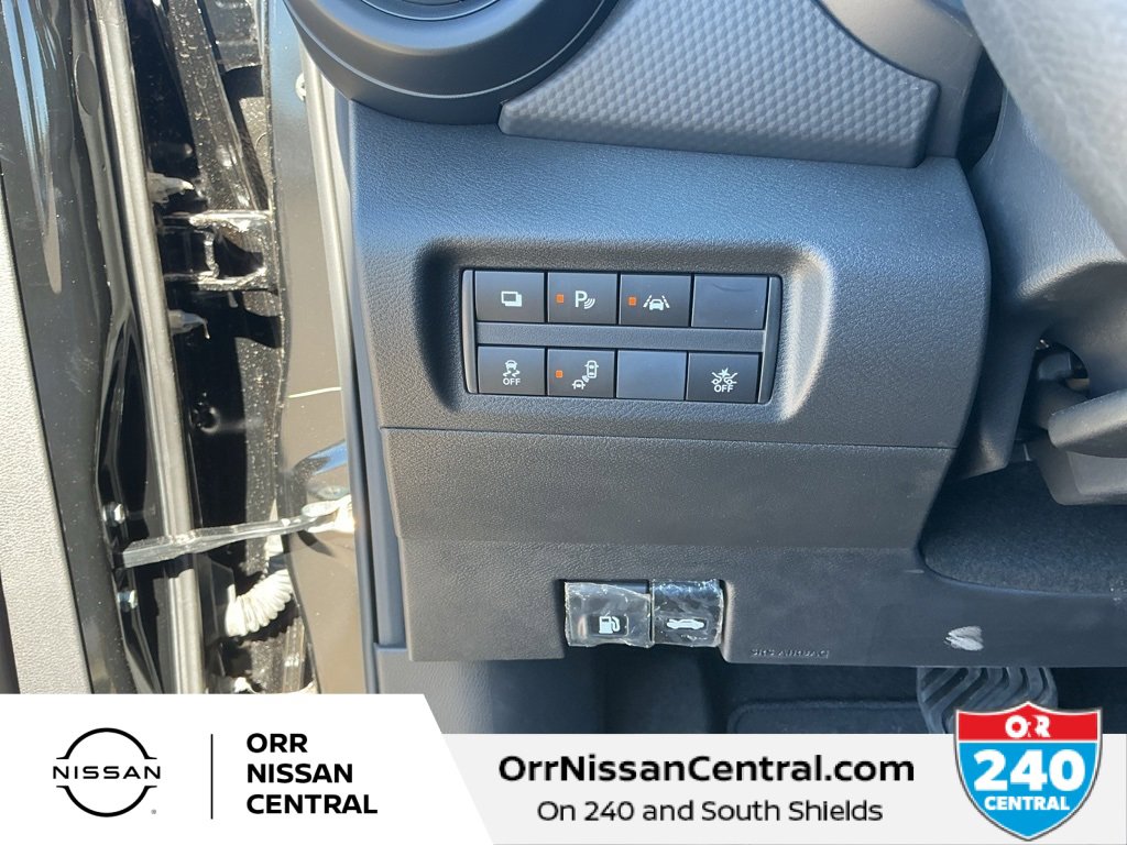 New 2025 Nissan Kicks Play S image 18